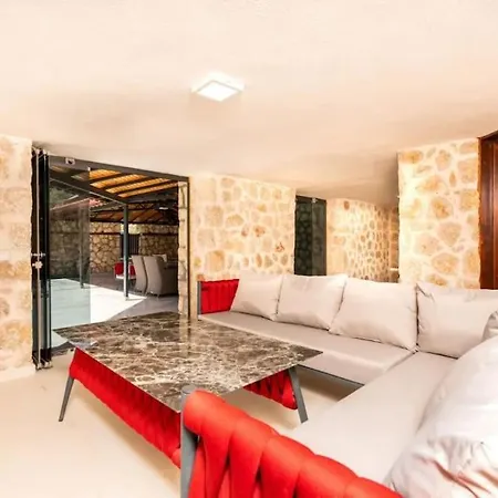 Sah Hotel *