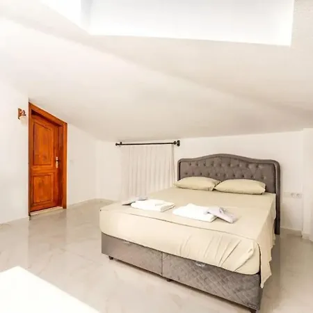 Hotel Sah *